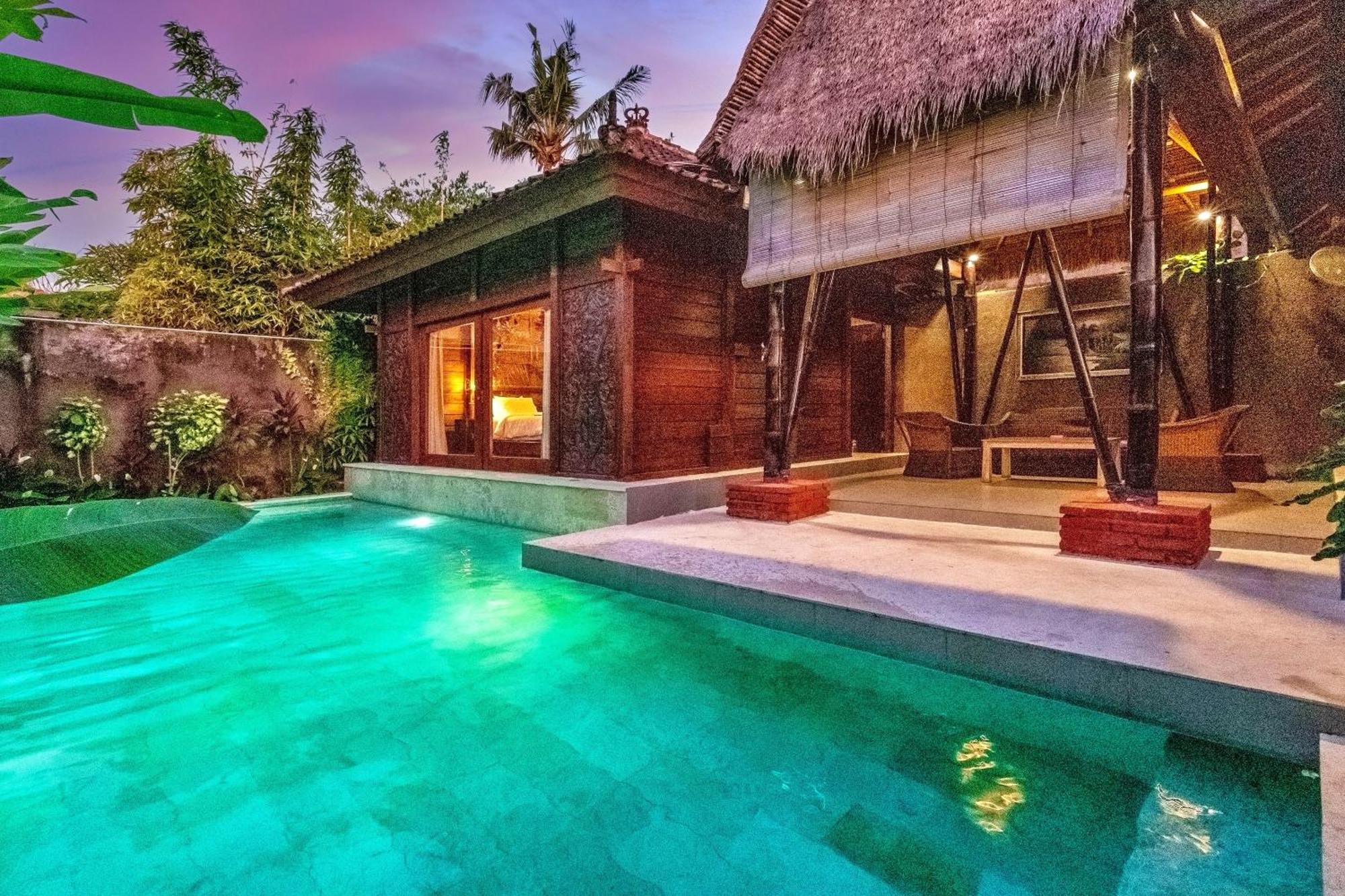 Sri Abi Ratu Villas Sukawati Exterior foto
