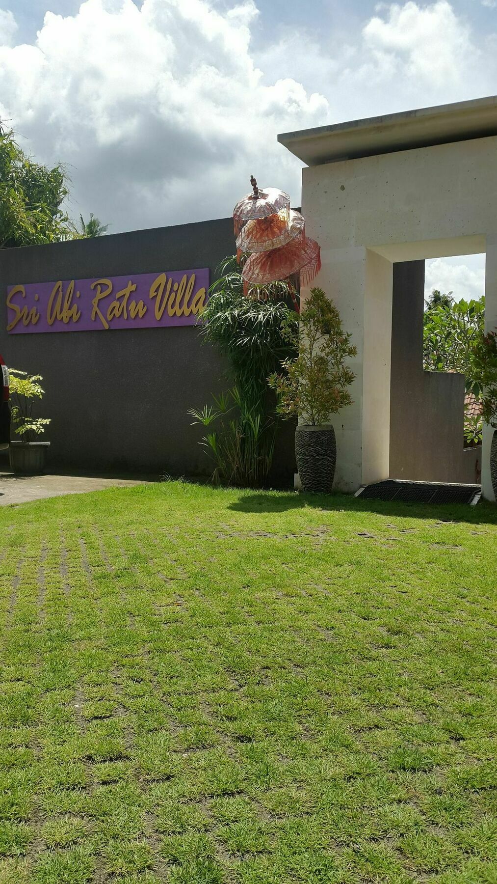 Sri Abi Ratu Villas Sukawati Exterior foto